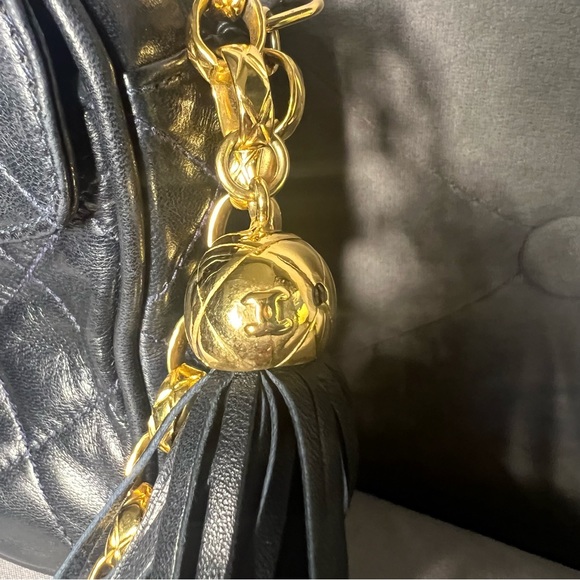 CHANEL CC Lambskin Leather Camera Crossbody 1992 Bag (Authentic Pre-Owned) Navy - Picture 7 of 16